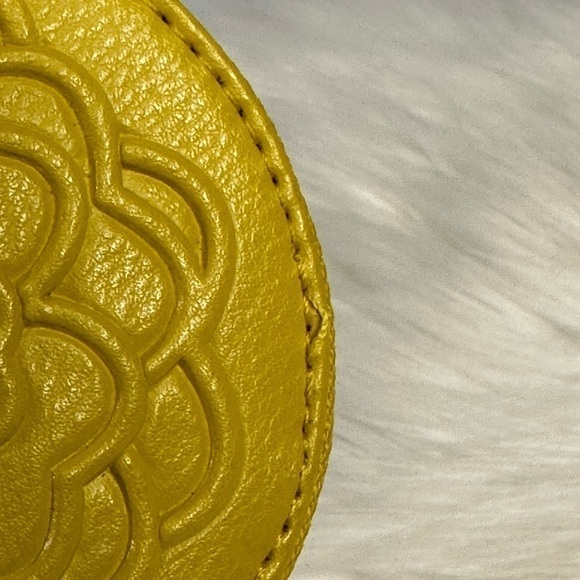 FOLLI FOLLIE coin purse in yellow - Picture 10 of 13